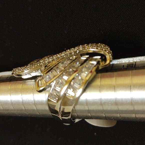 New cz. Statement sterling silver ring - Picture 6 of 11